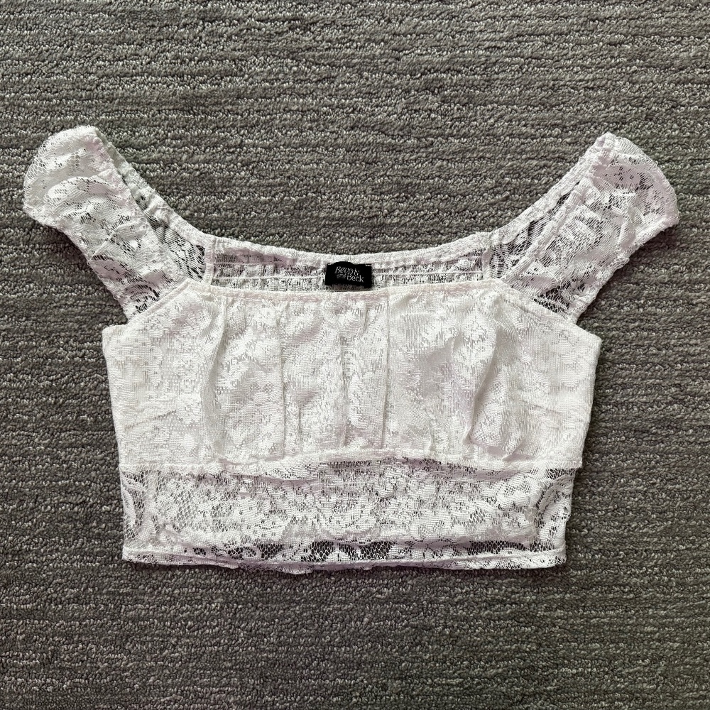 Beverly and Beck Short Sleeve Lace Crop Top (PacSun, Size S)